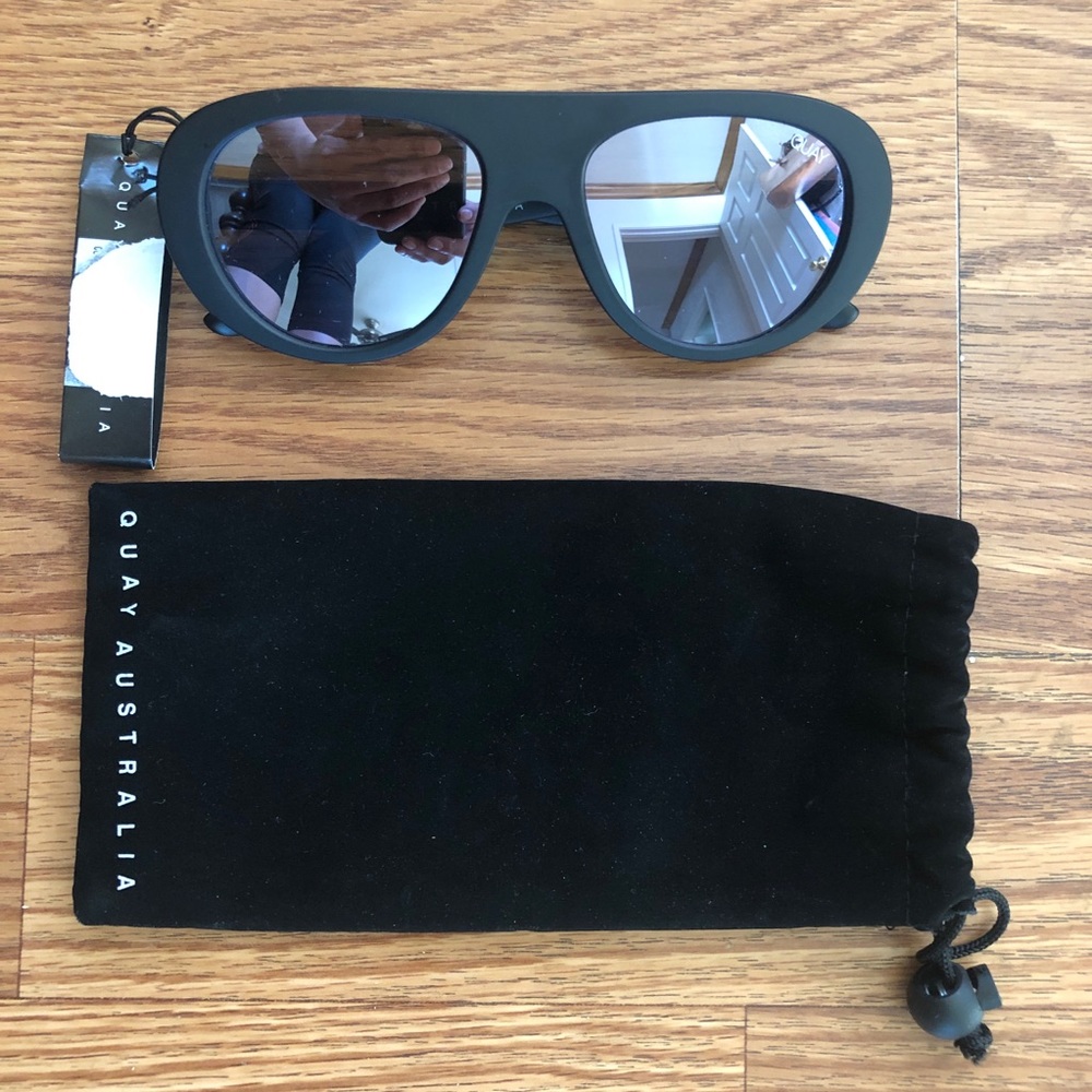 Quay Bold Move Round Sunglasses